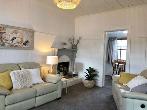 Recreation Cottage - Travel Search 6