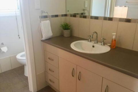 Kellys Bnb - Travel Search 0