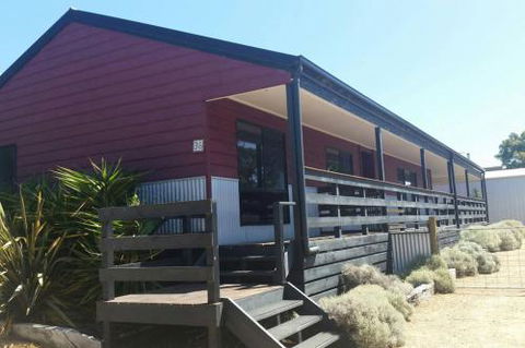 Pebbles Beach Retreat - Travel Agents 4