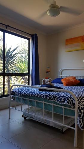 Pebbles Beach Retreat - Travel Agents 0