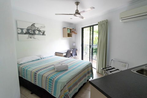 Airlie Beach Motor Lodge - Travel Search 7
