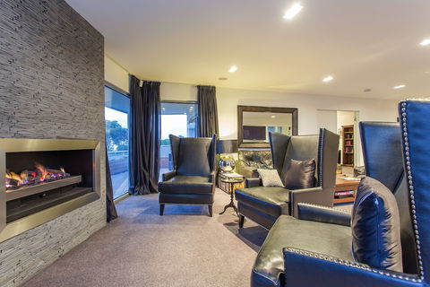 Starhaven Retreat - Travel Agents 4