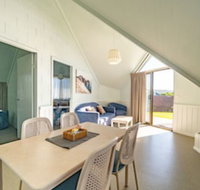 Beach Cabins Merimbula - Travel Agents