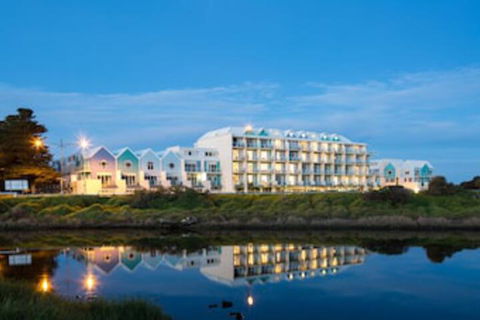 Lady Bay Resort - Tourism Guide 0