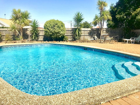 Burwood East Motel - Travel Search 0