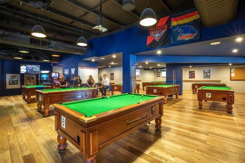 Nightcap At Sandown Park Hotel - Cruises Travel 5