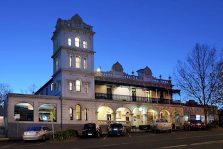 Yarra Glen VIC Travel Search