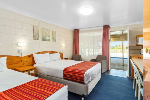 Econo Lodge Alabaster - Tourism Guide 4