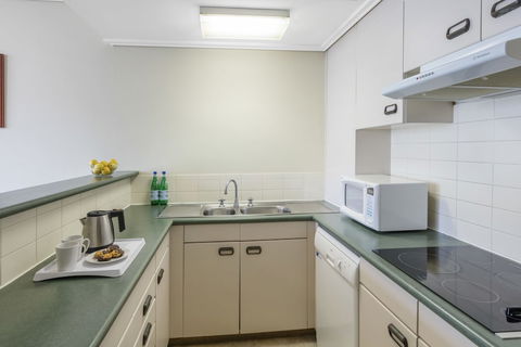 Waldorf Sydney Serviced Apartments - Tourism Guide 6