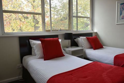 Apartments On Flemington - Tourism Guide 4