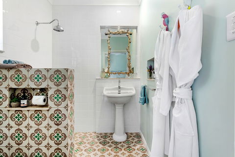 Noosa Valley Manor B&B Retreat - Travel Search 6