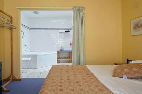 Cottages For Two - Travel Agents 7