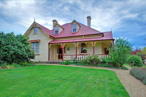 Cambridge House - Travel Search 3