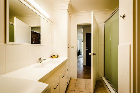Coffs Harbour Holiday Apartments - Travel Search 4