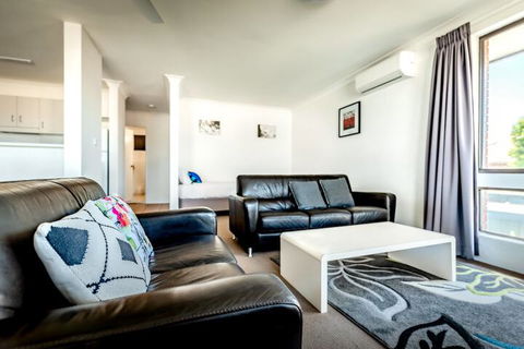 Coffs Harbour Holiday Apartments - Travel Search 5