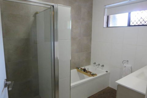 Coffs Harbour Holiday Apartments - Travel Search 6
