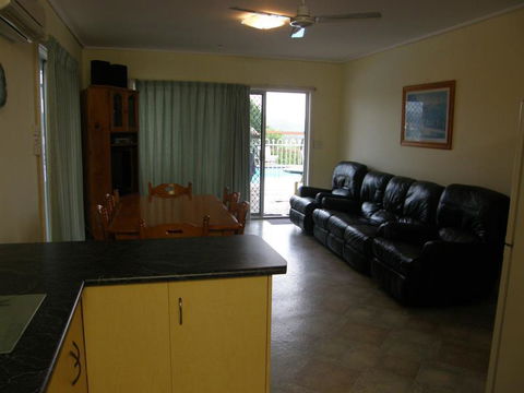 Ambience Holiday Apartments - Travel Search 6
