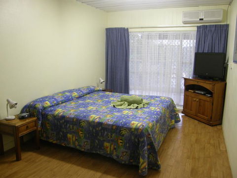 Ambience Holiday Apartments - Travel Search 5