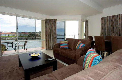 Anchorage Holiday Apartments - Travel Search 0