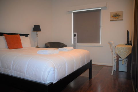 North Ryde Guest House - Cruises Travel 6