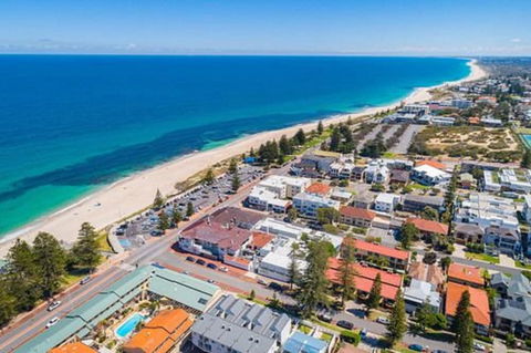 Cottesloe Beach Chalets - Travel Search 2