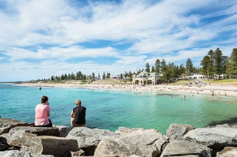 Cottesloe Beach Chalets - Travel Search 3