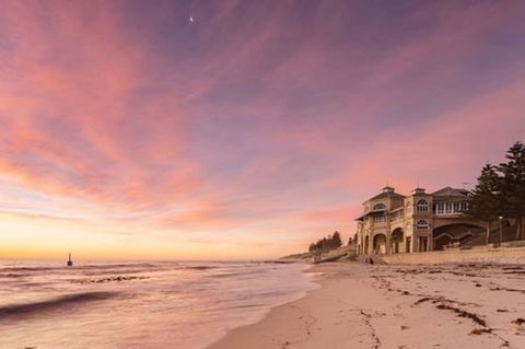 Cottesloe Beach Chalets - Travel Search 0