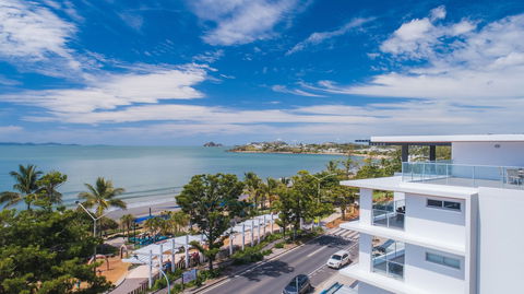 Echelon Apartments - Cruises Travel 0