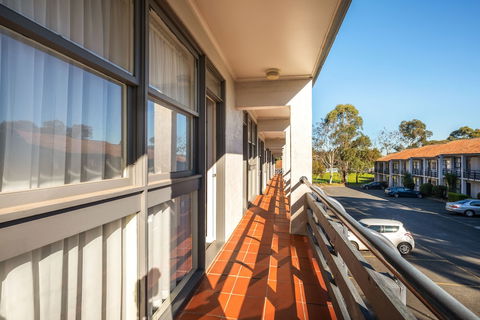 Nightcap At Ferntree Gully Hotel Motel - Travel Search 3