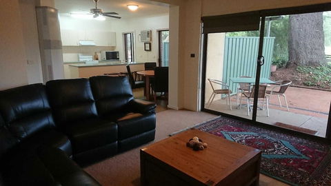 Shepparton Golf Club Motel - Travel Agents 6