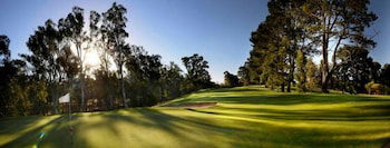 Shepparton Golf Club Motel - Travel Agents 0