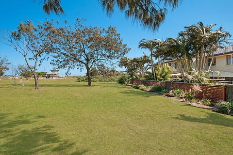Casuarina 1 - Tourism Guide 1