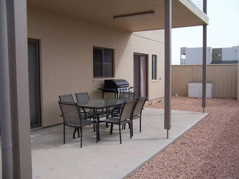 Relax On Par - Travel Agents 4