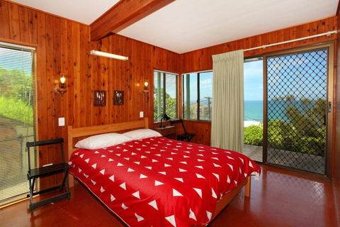 38 Pacific Terrace Coolum Beach Linen Supplied - Travel Search 6