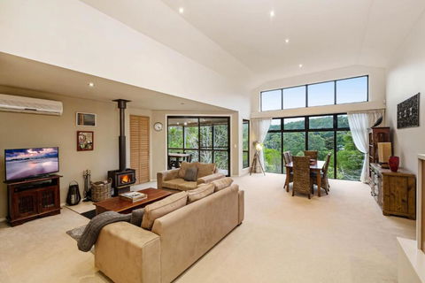 Ravensbourne Escape Silverwood Lodge - Travel Agents 3