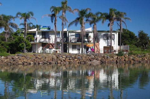 Beachfront 6 25 Willow Street - Tourism Guide 3