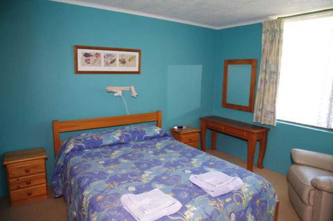 Beachfront 3 25 Willow Street - Tourism Guide 5