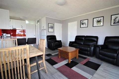 Beachfront 3 25 Willow Street - Tourism Guide 3