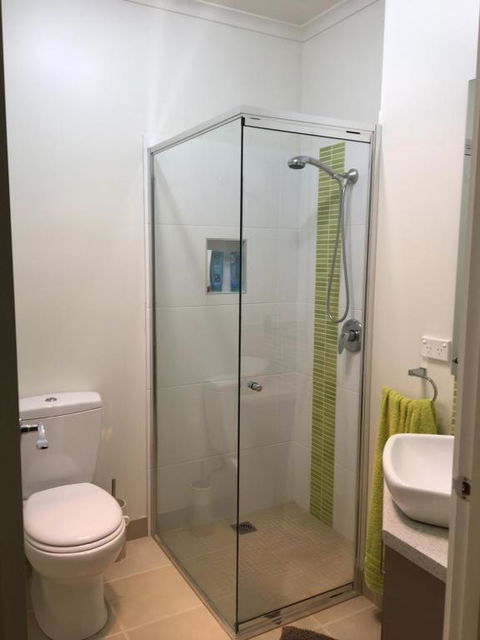 Grand Escape McKenzie Solar Heated Pool WiFi Netflix 5 Bdrm 4bthrm - Travel Agents 6