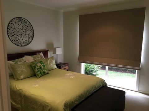 Grand Escape McKenzie Solar Heated Pool WiFi Netflix 5 Bdrm 4bthrm - Travel Agents 5