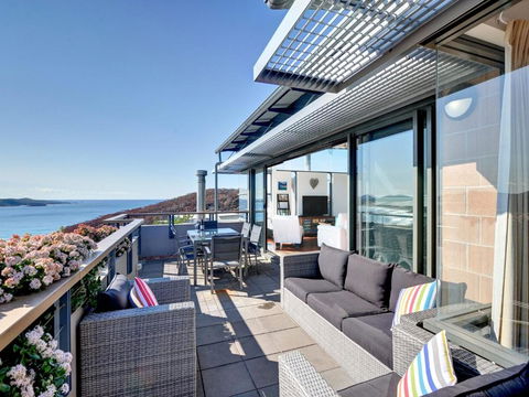 One Mile Cl Townhouse 22 26 The Deckhouse - Tourism Guide 6