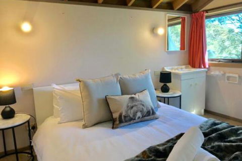 Bindi Alpine Getawayss Chalet At Tower Rd - Cruises Travel 3