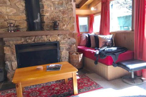 Bindi Alpine Getawayss Chalet At Tower Rd - Cruises Travel 4
