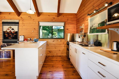 Siver Cabin - Travel Search 2