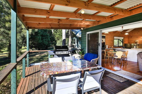 Siver Cabin - Travel Search 1