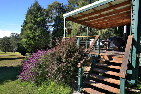 Siver Cabin - Travel Search 6