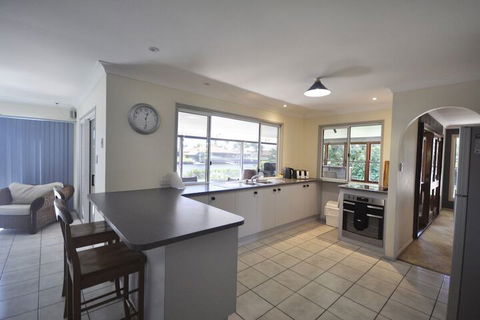 Bribie Island Canal Holiday Destination - Travel Search 4