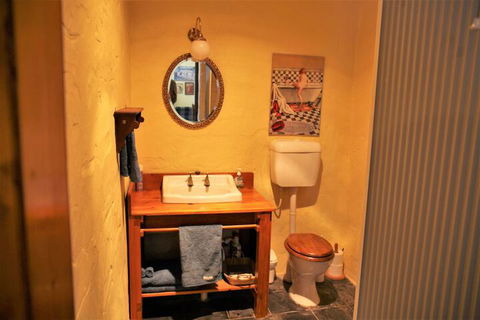Griffiths Cottage - Tourism Guide 7