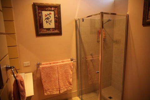 Burra Railway Station Bed & Breakfast - Tourism Guide 2