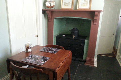 Burra Railway Station Bed & Breakfast - Tourism Guide 7